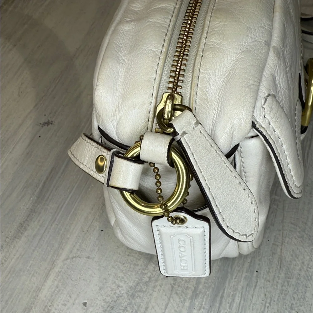 Coach chic cream